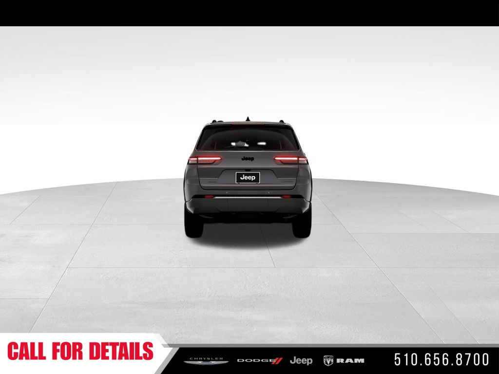New 2026 Baltic Gray Metallic Clear-Coat Exterior Paint Jeep Laredo image 6
