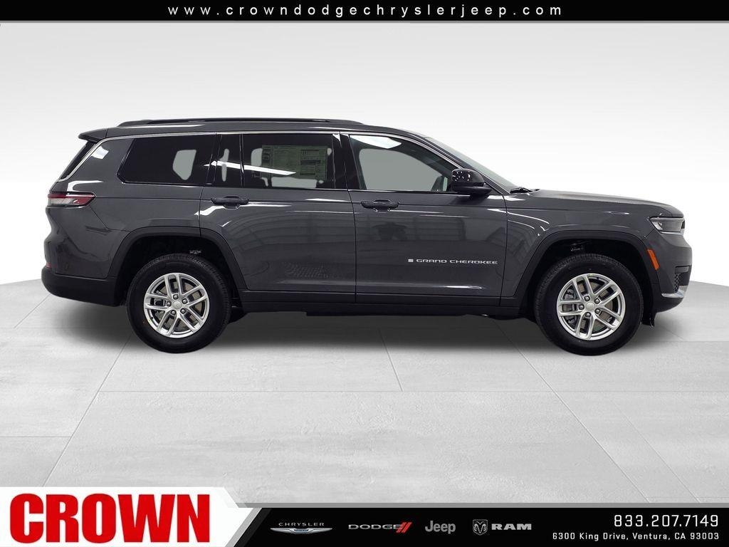 New 2026 Baltic Gray Metallic Clear-Coat Exterior Paint Jeep Laredo image 25