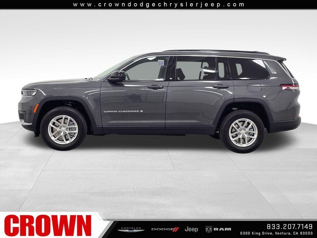 New 2026 Baltic Gray Metallic Clear-Coat Exterior Paint Jeep Laredo image 29