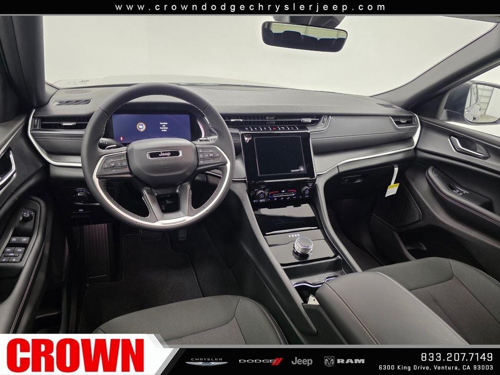 New 2026 Baltic Gray Metallic Clear-Coat Exterior Paint Jeep Laredo image 32