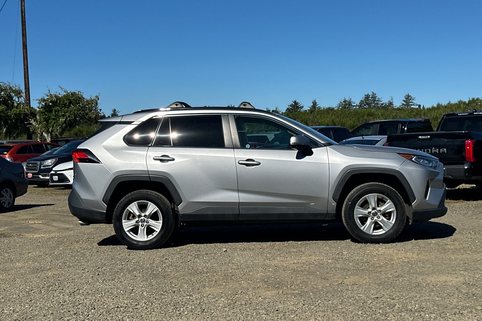 Used 2021 Silver Toyota XLE image 3