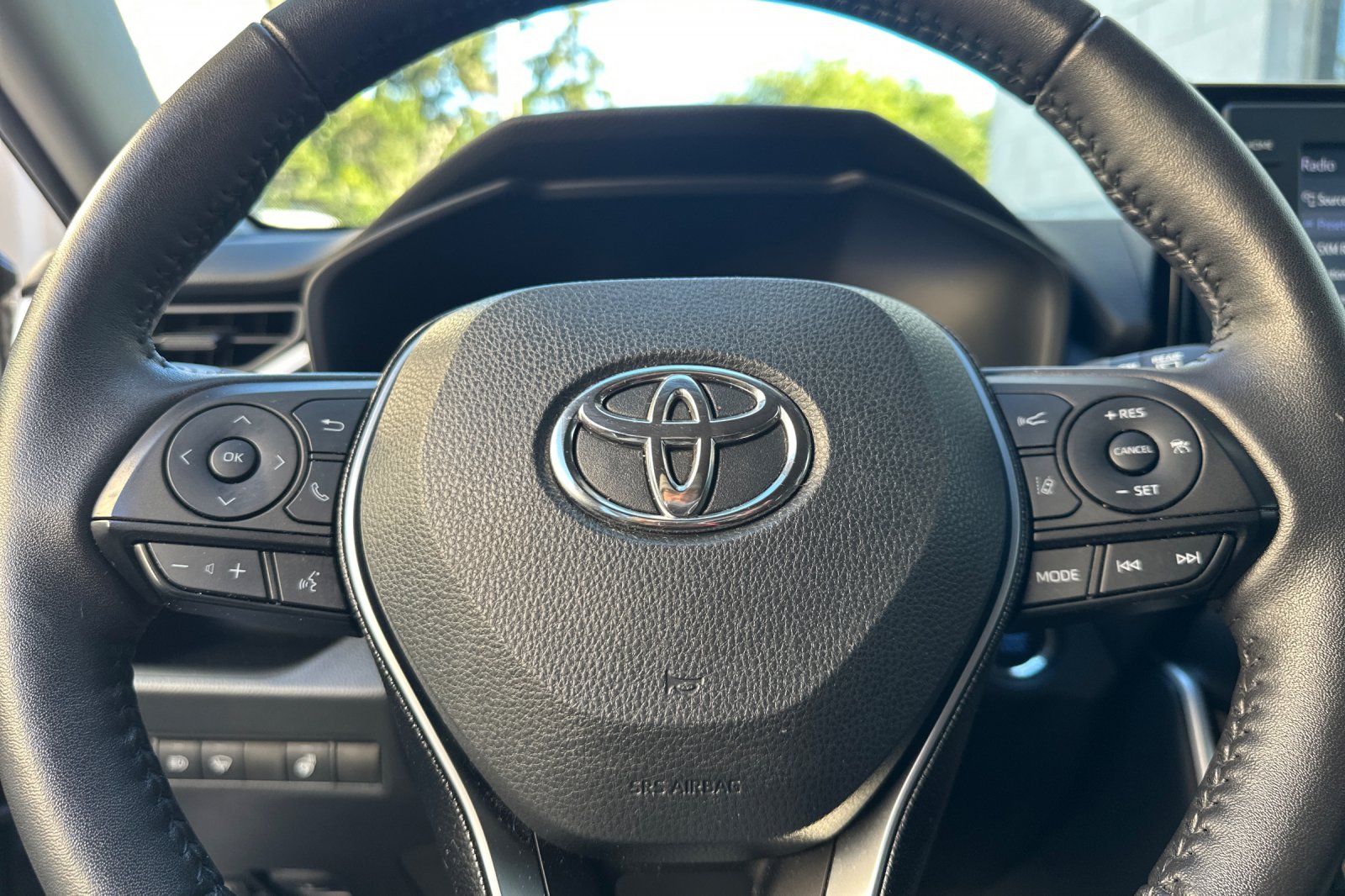 Used 2021 Silver Toyota XLE image 20
