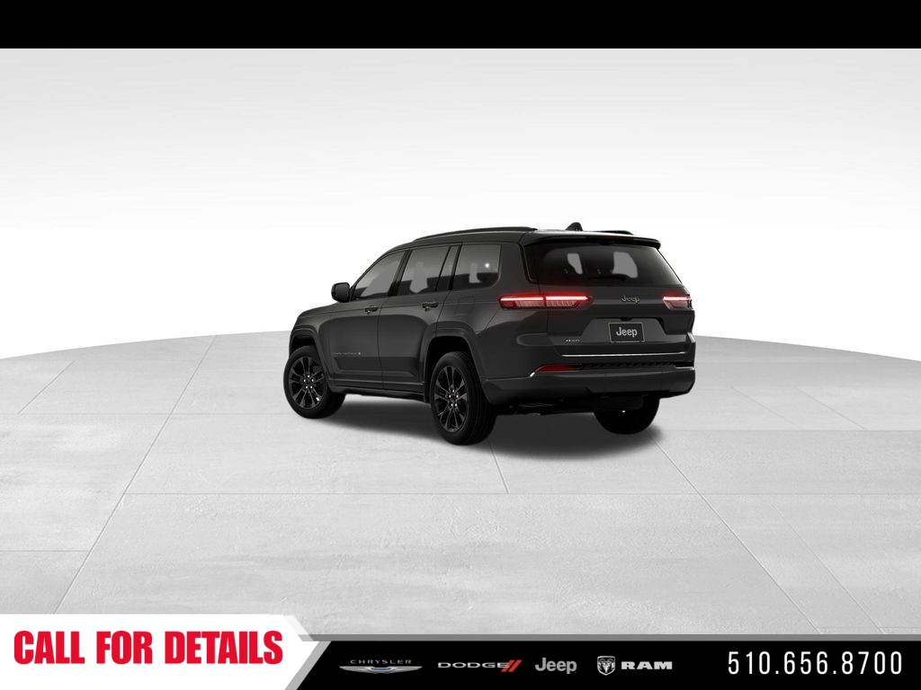 New 2026 Baltic Gray Metallic Clear-Coat Exterior Paint Jeep Limited image 5