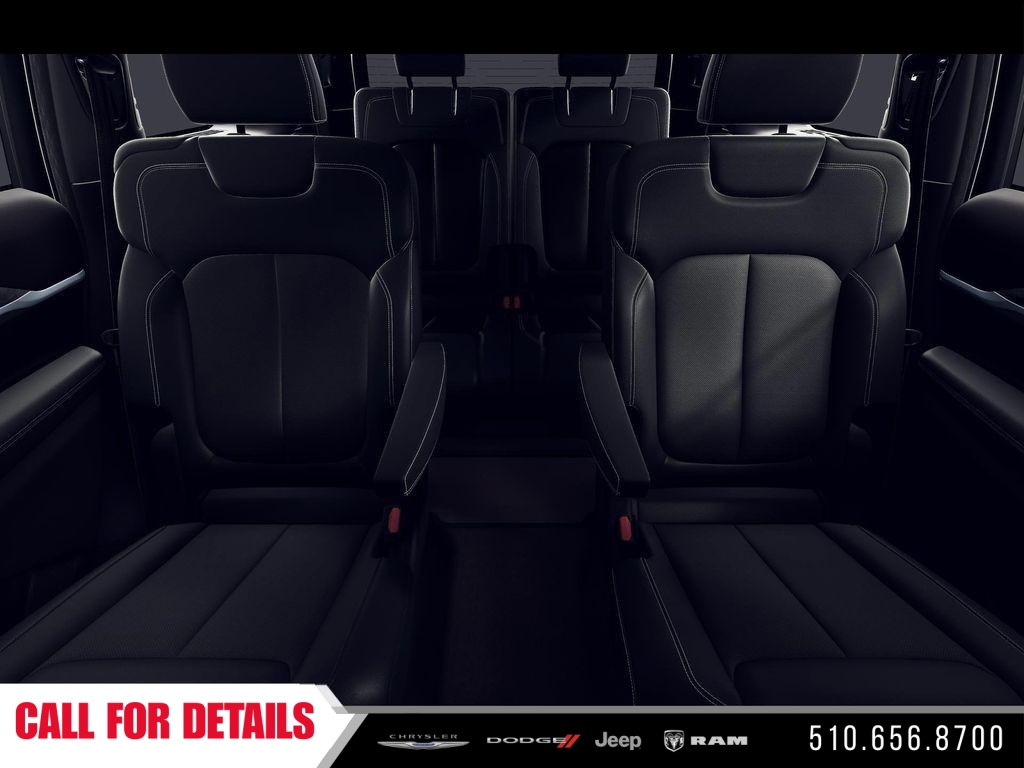 New 2026 Baltic Gray Metallic Clear-Coat Exterior Paint Jeep Limited image 17