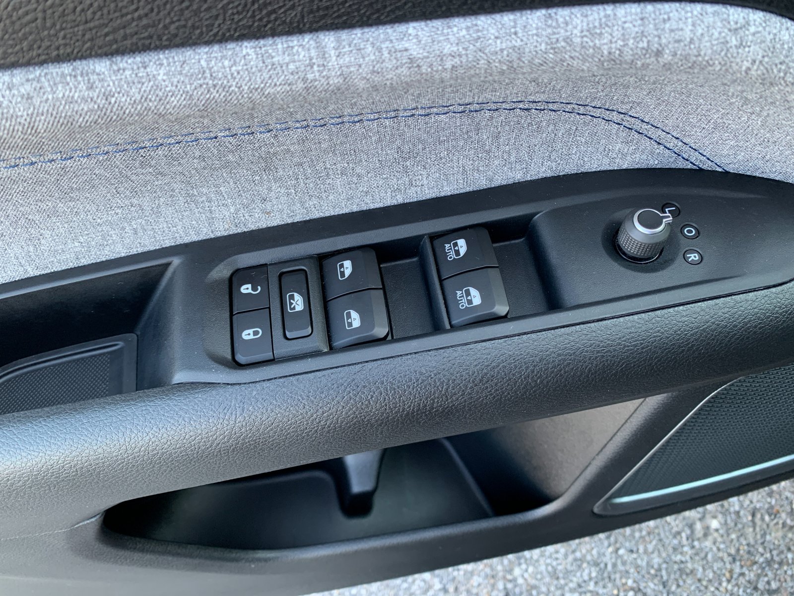 Used 2023 Black Jeep Sport image 13