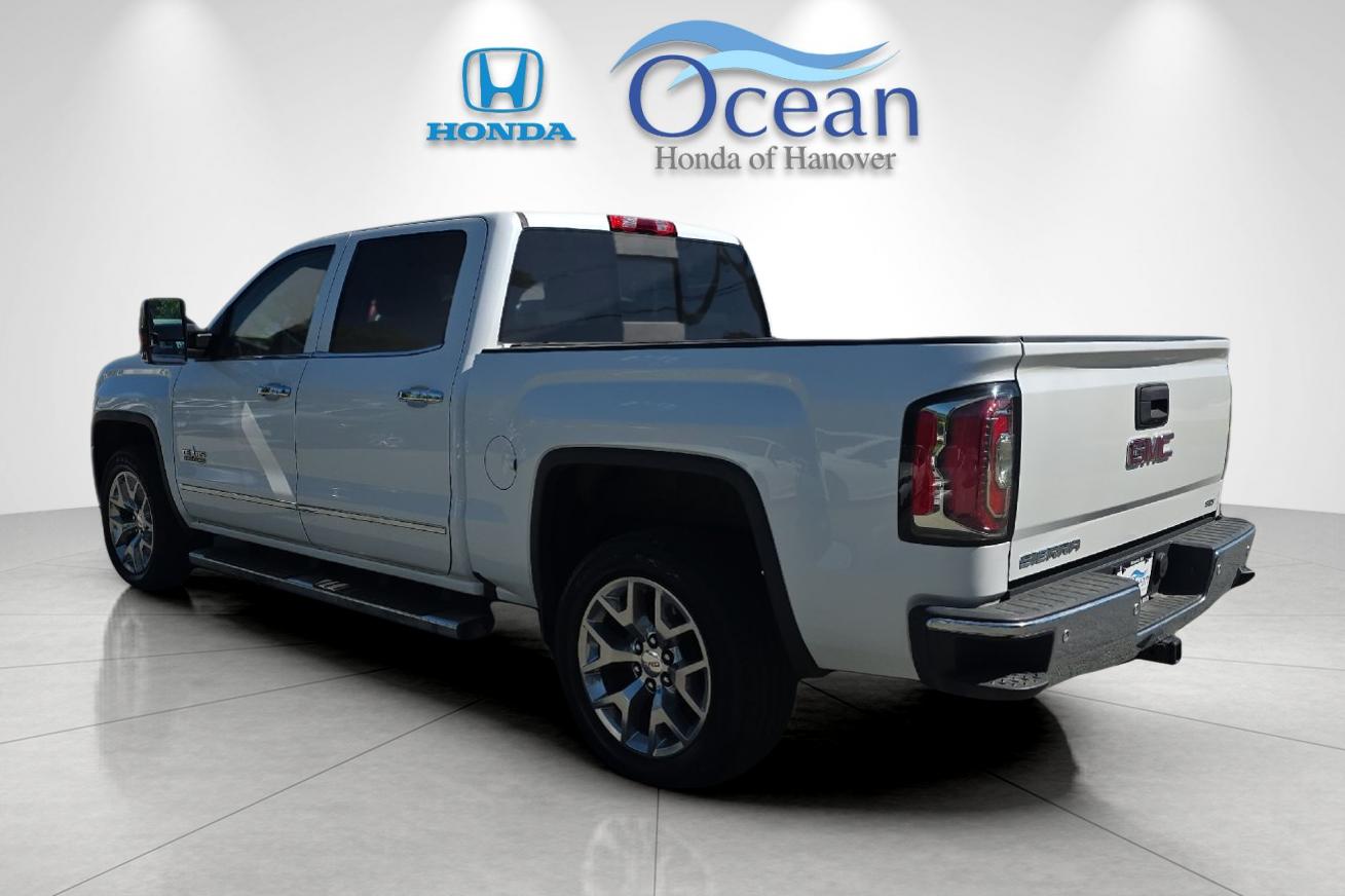 Used 2018 White Frost Tricoat GMC SLT image 5