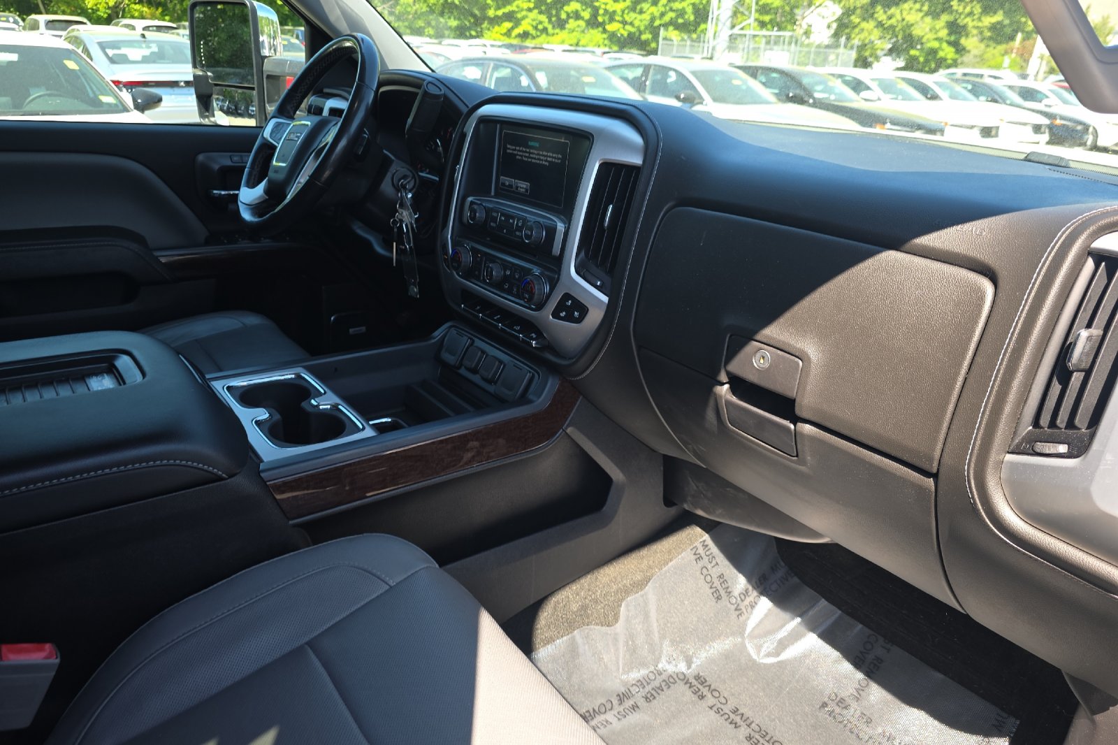 Used 2018 White Frost Tricoat GMC SLT image 14