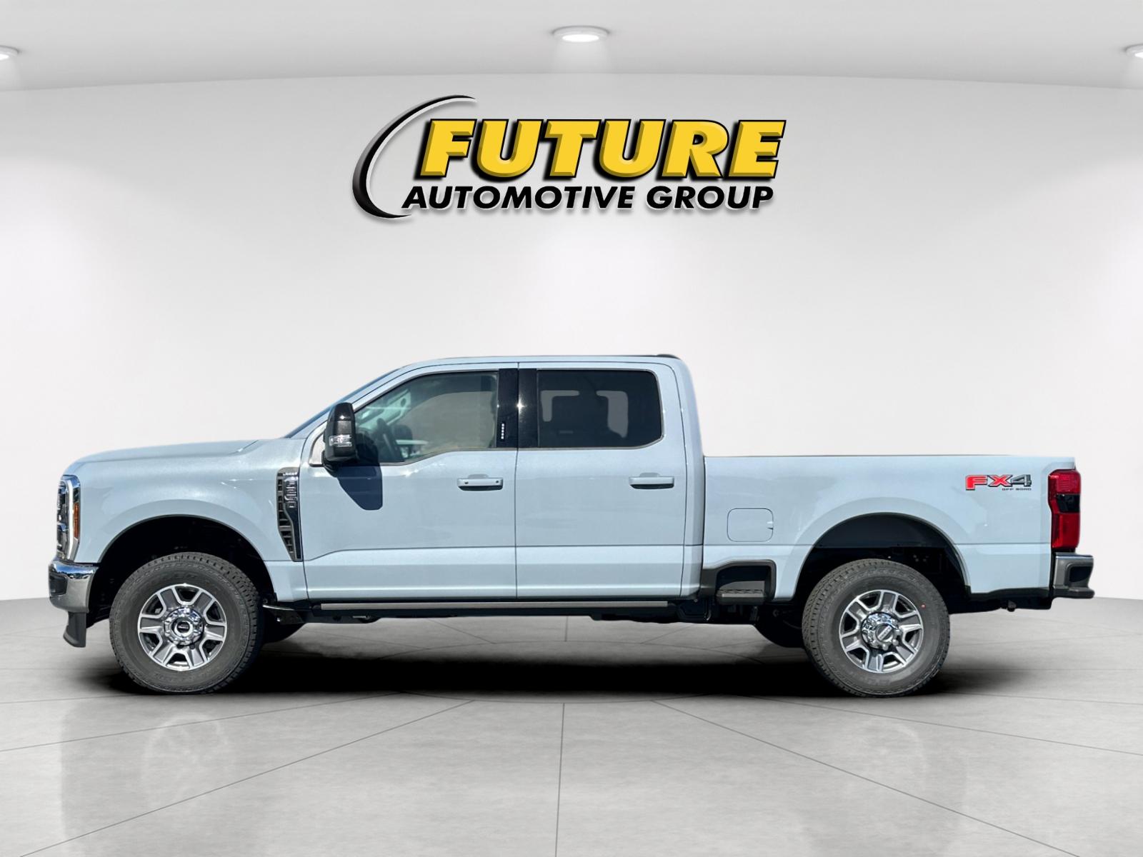 New 2026 Glacier Gray Metallic Tri-Coat Ford F-250® Lariat® image 6