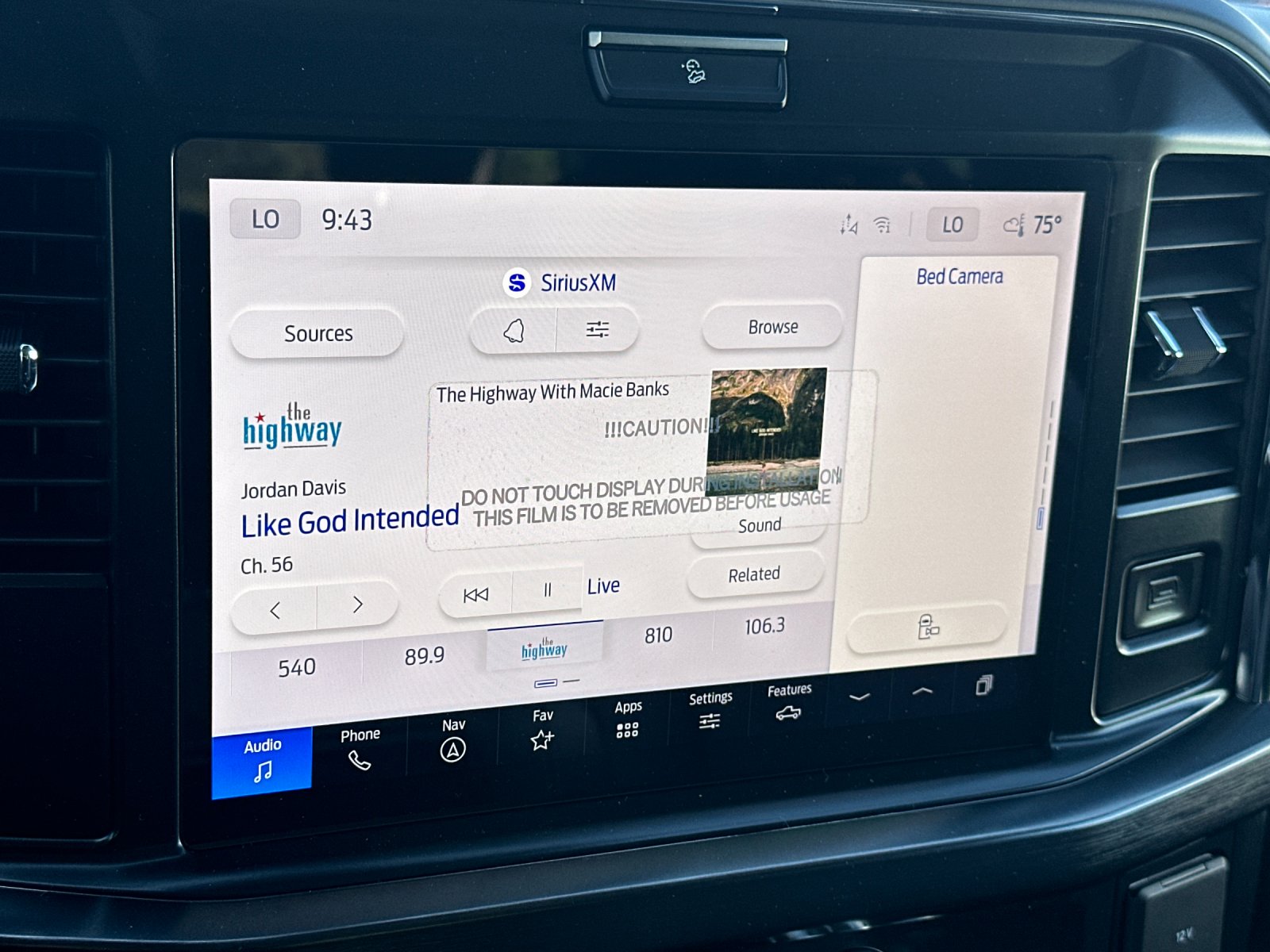 New 2026 Glacier Gray Metallic Tri-Coat Ford F-250® Lariat® image 16