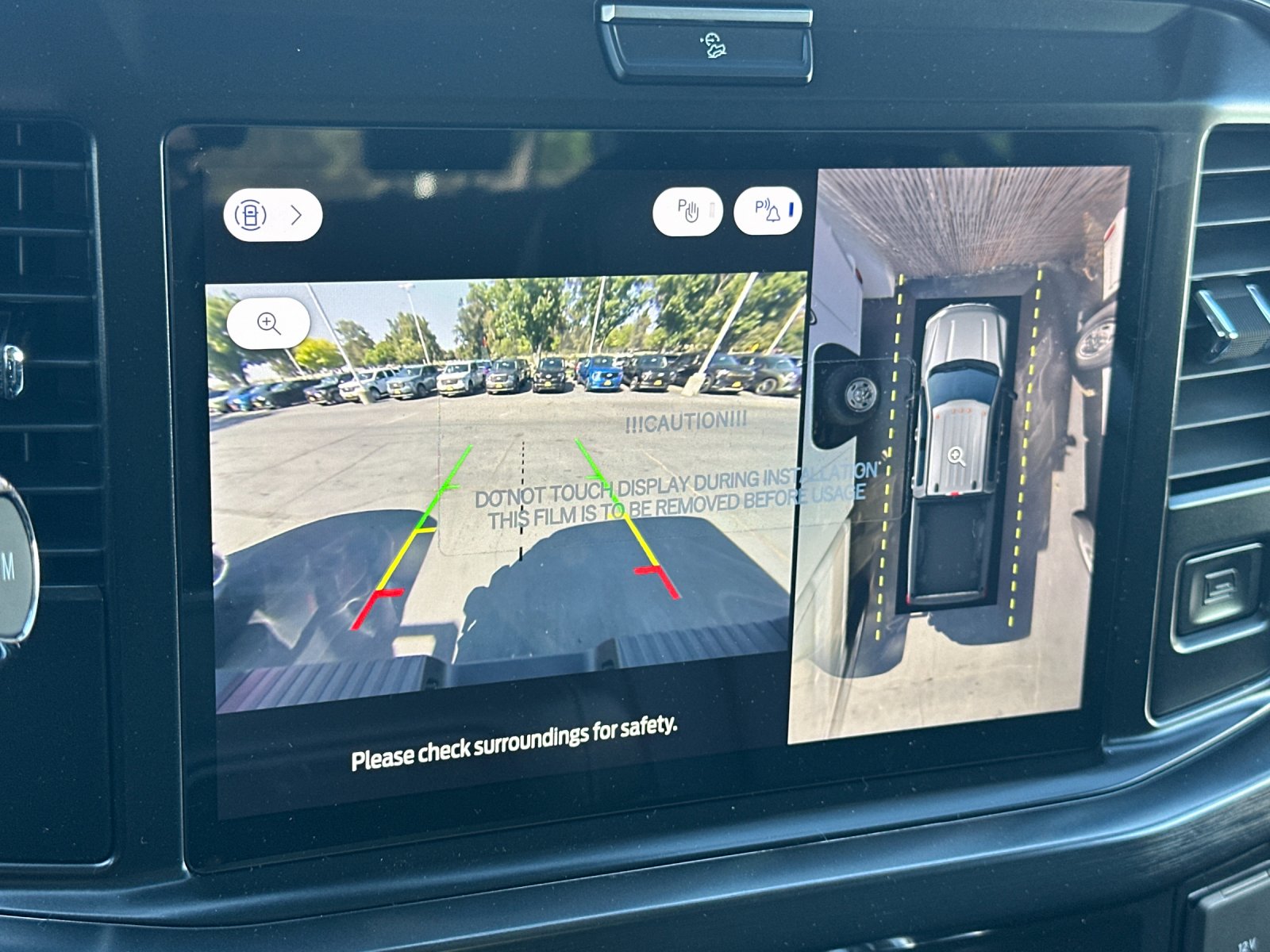 New 2026 Glacier Gray Metallic Tri-Coat Ford F-250® Lariat® image 18