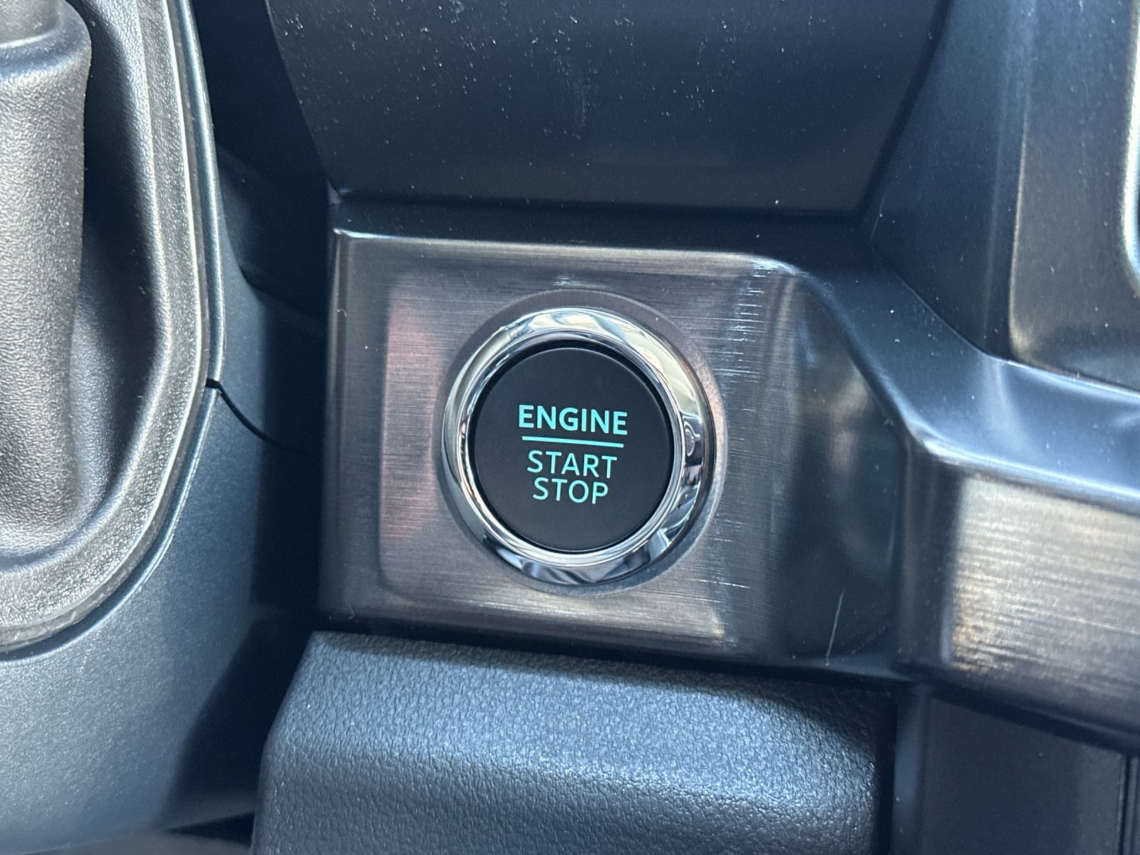 New 2026 Glacier Gray Metallic Tri-Coat Ford F-250® Lariat® image 21
