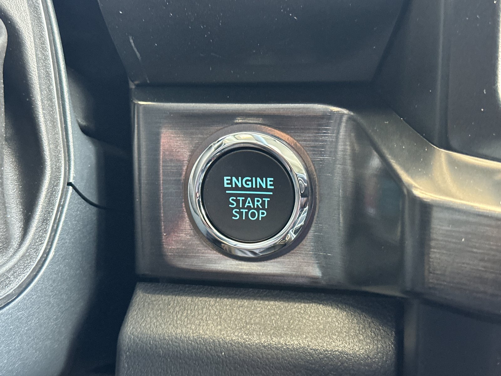 New 2026 Carbonized Gray Metallic Ford F-250® Lariat® image 21