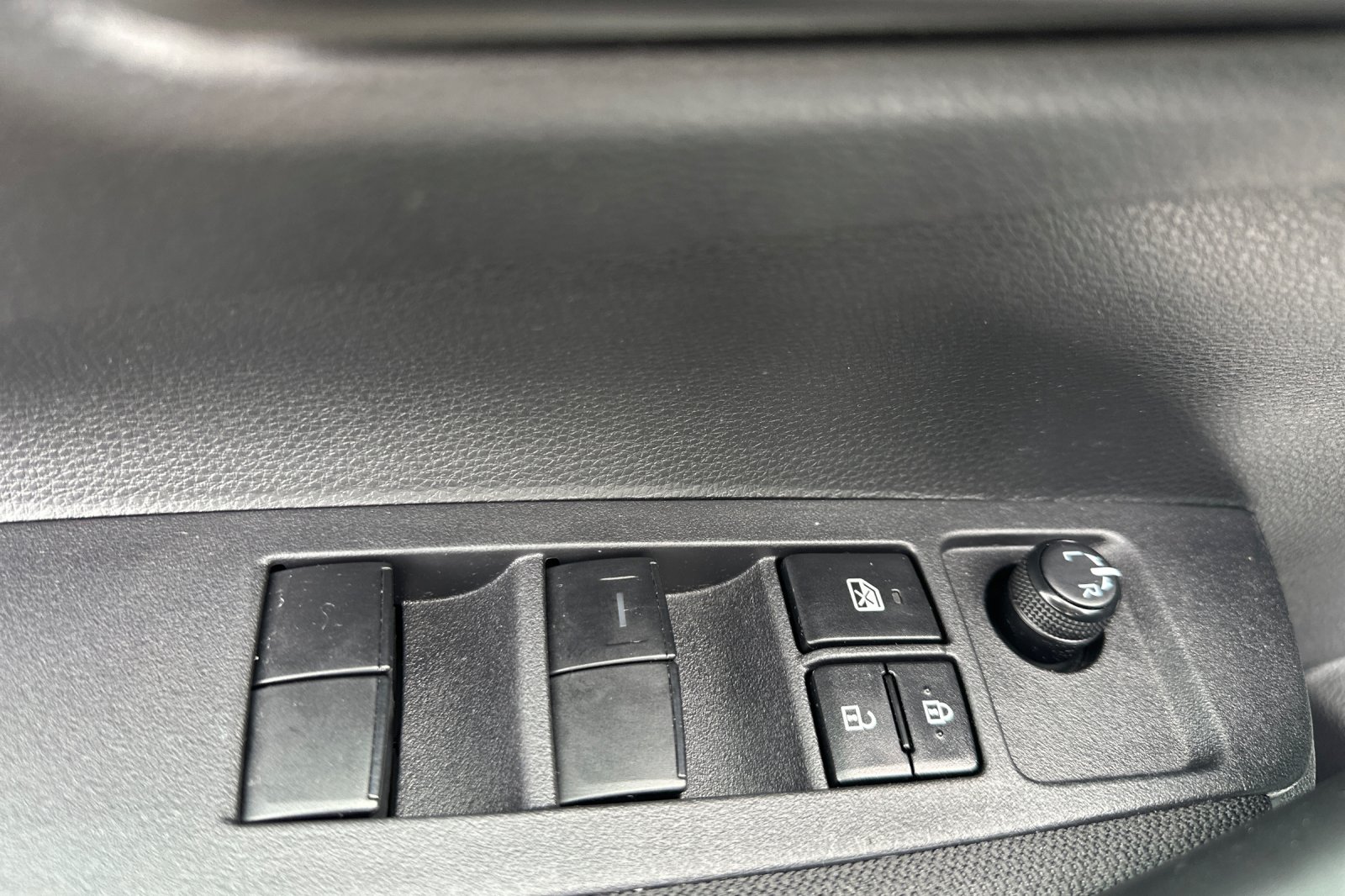 Used 2023 White Toyota LE image 8