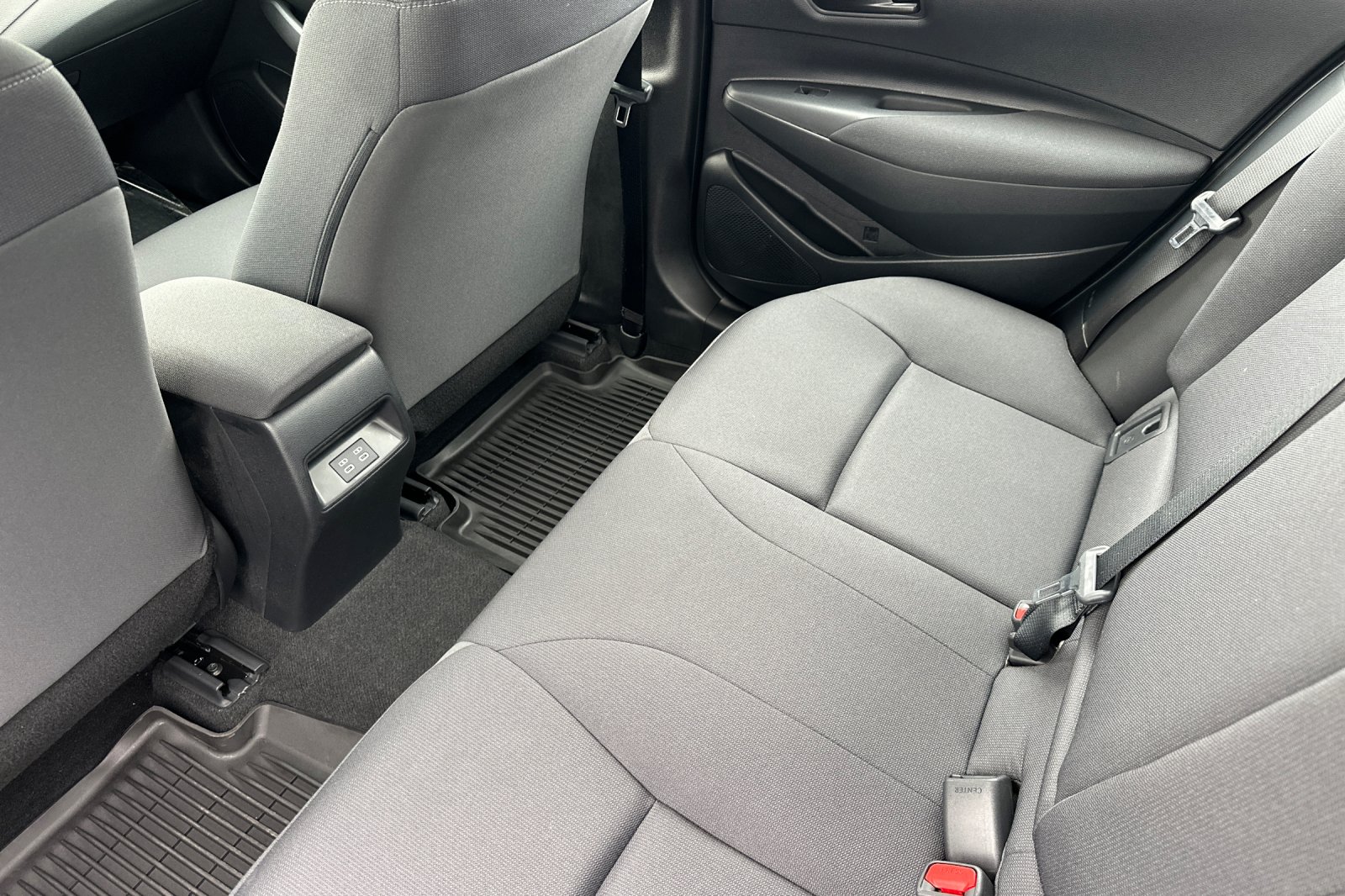 Used 2023 White Toyota LE image 9