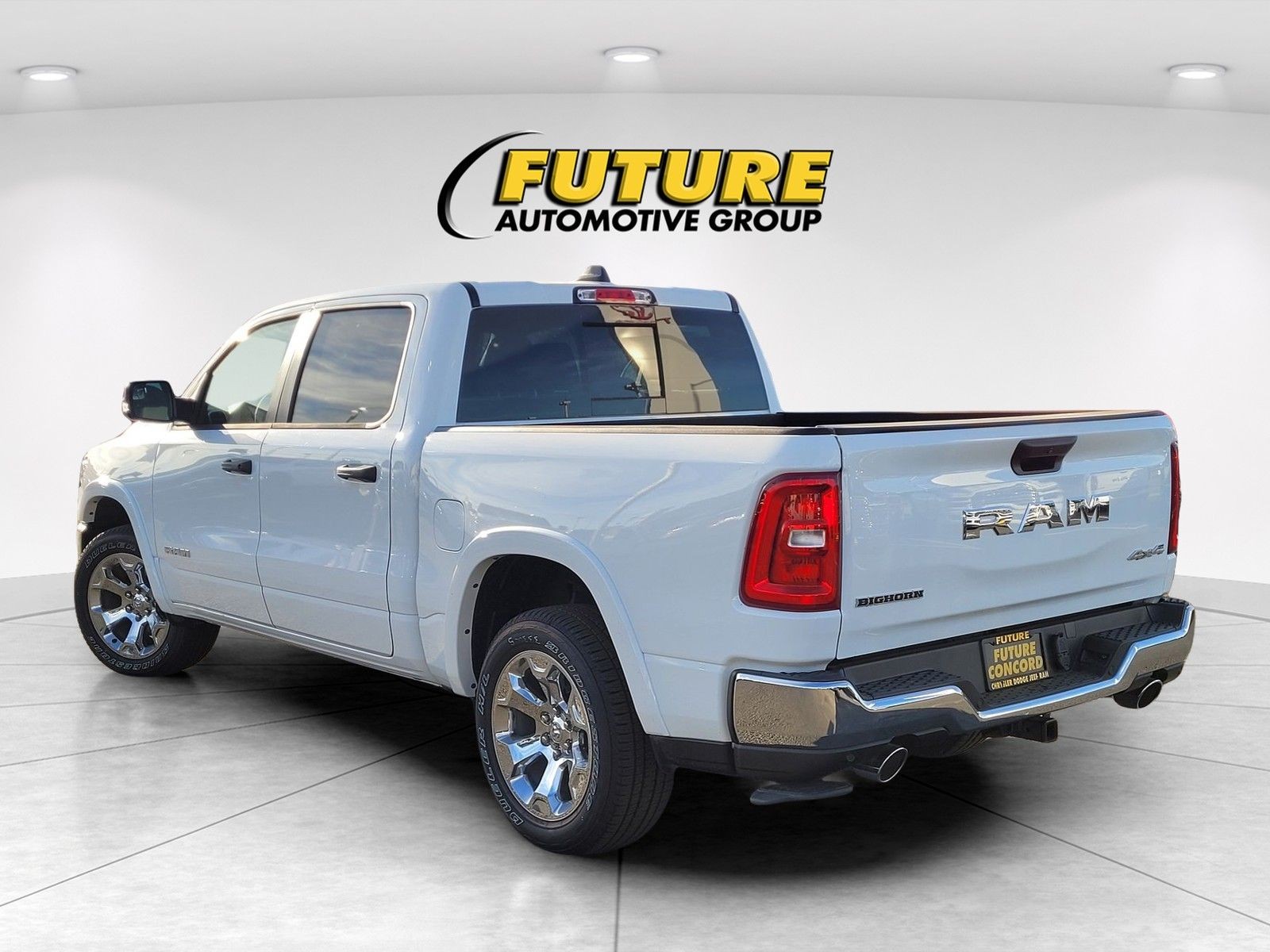 New 2026 Bright White Clear-Coat Exterior Paint RAM Big Horn/Lone Star image 6