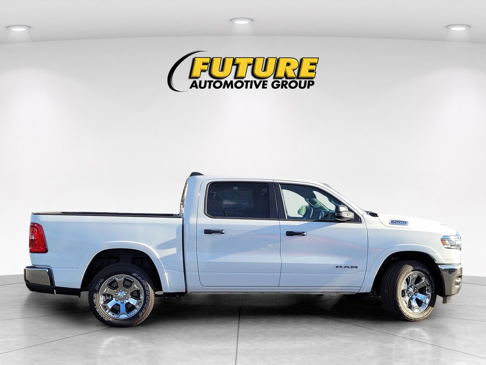 New 2026 Bright White Clear-Coat Exterior Paint RAM Big Horn/Lone Star image 9