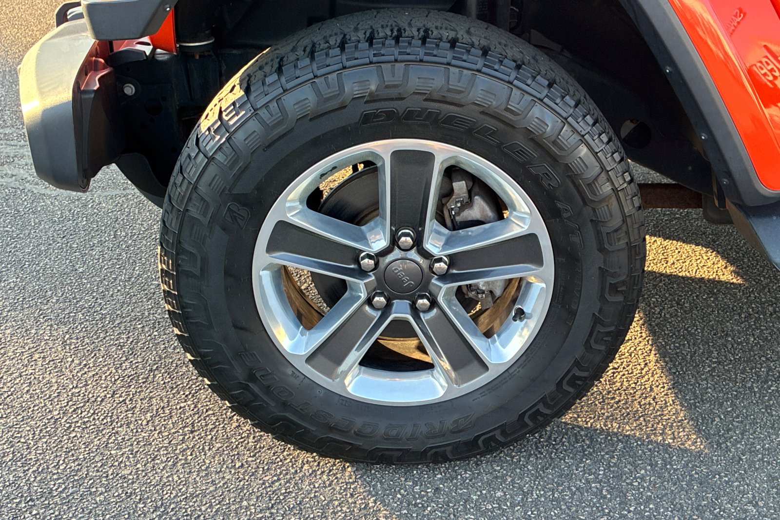 Used 2018 Punkn Metallic Clearcoat Jeep Unlimited Sahara image 38