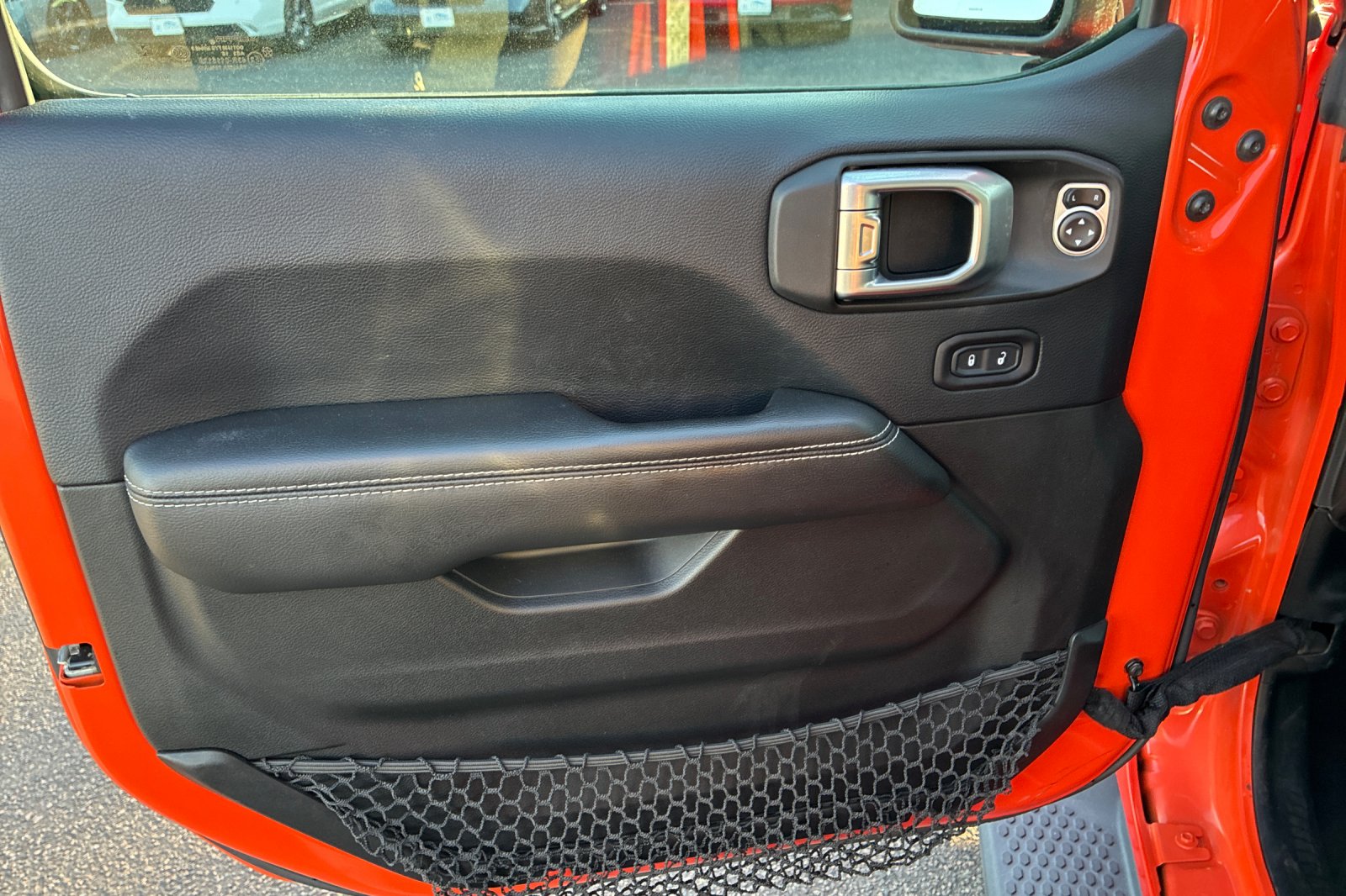 Used 2018 Punkn Metallic Clearcoat Jeep Unlimited Sahara image 12