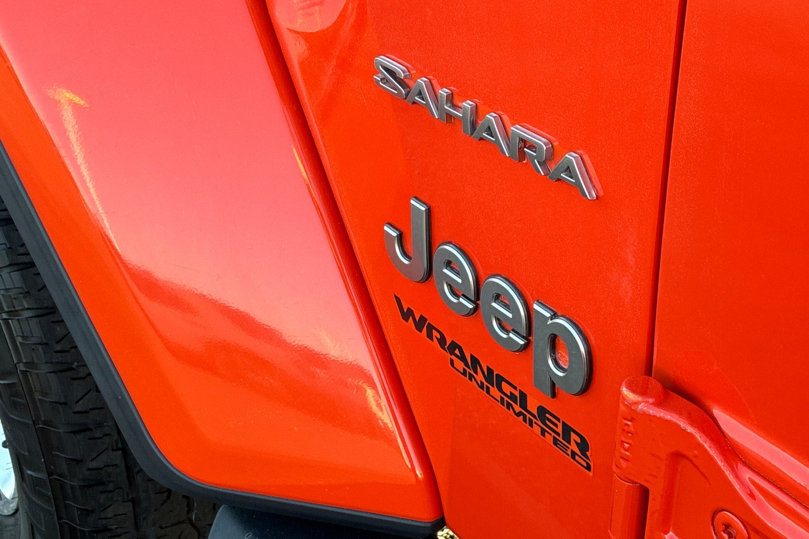 Used 2018 Punkn Metallic Clearcoat Jeep Unlimited Sahara image 39