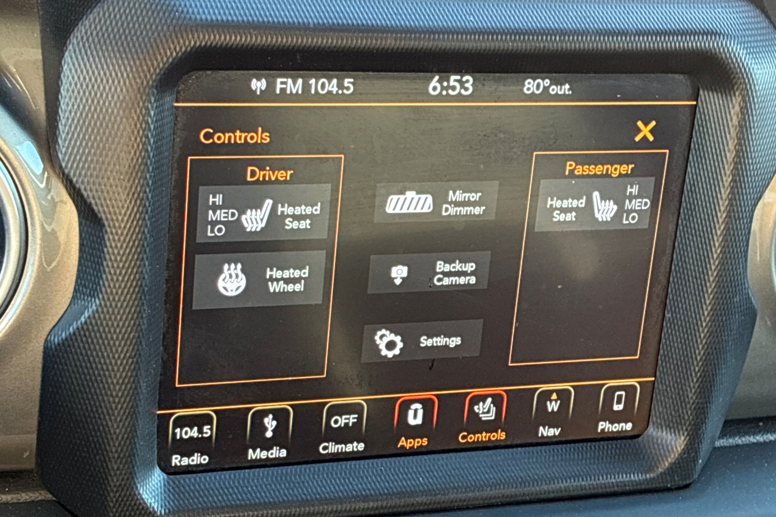 Used 2018 Punkn Metallic Clearcoat Jeep Unlimited Sahara image 9