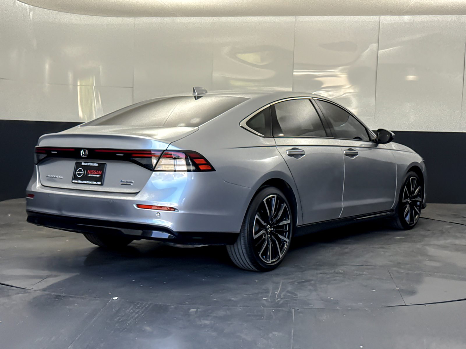 Used 2024  Honda Touring image 3