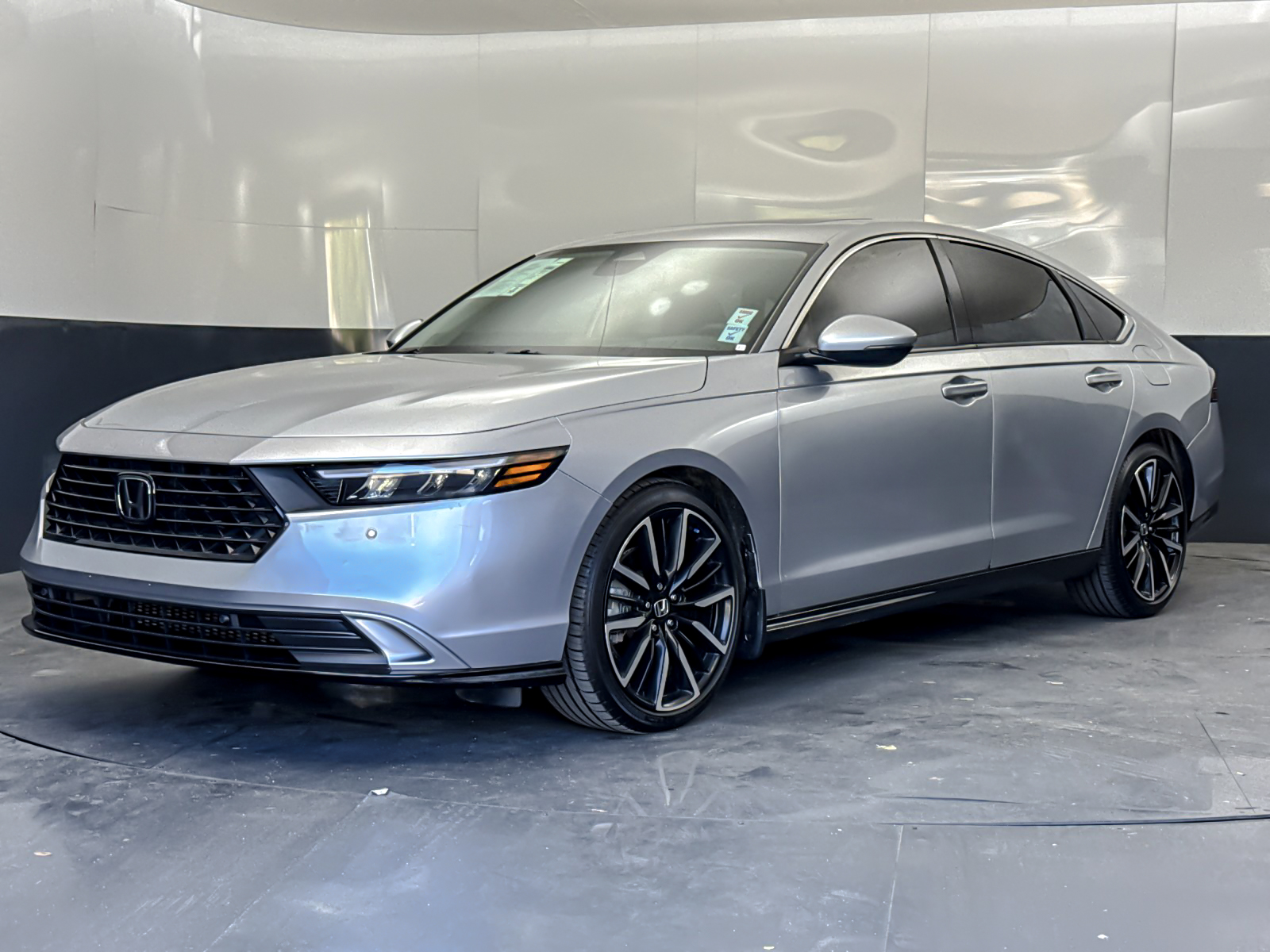 Used 2024  Honda Touring image 7