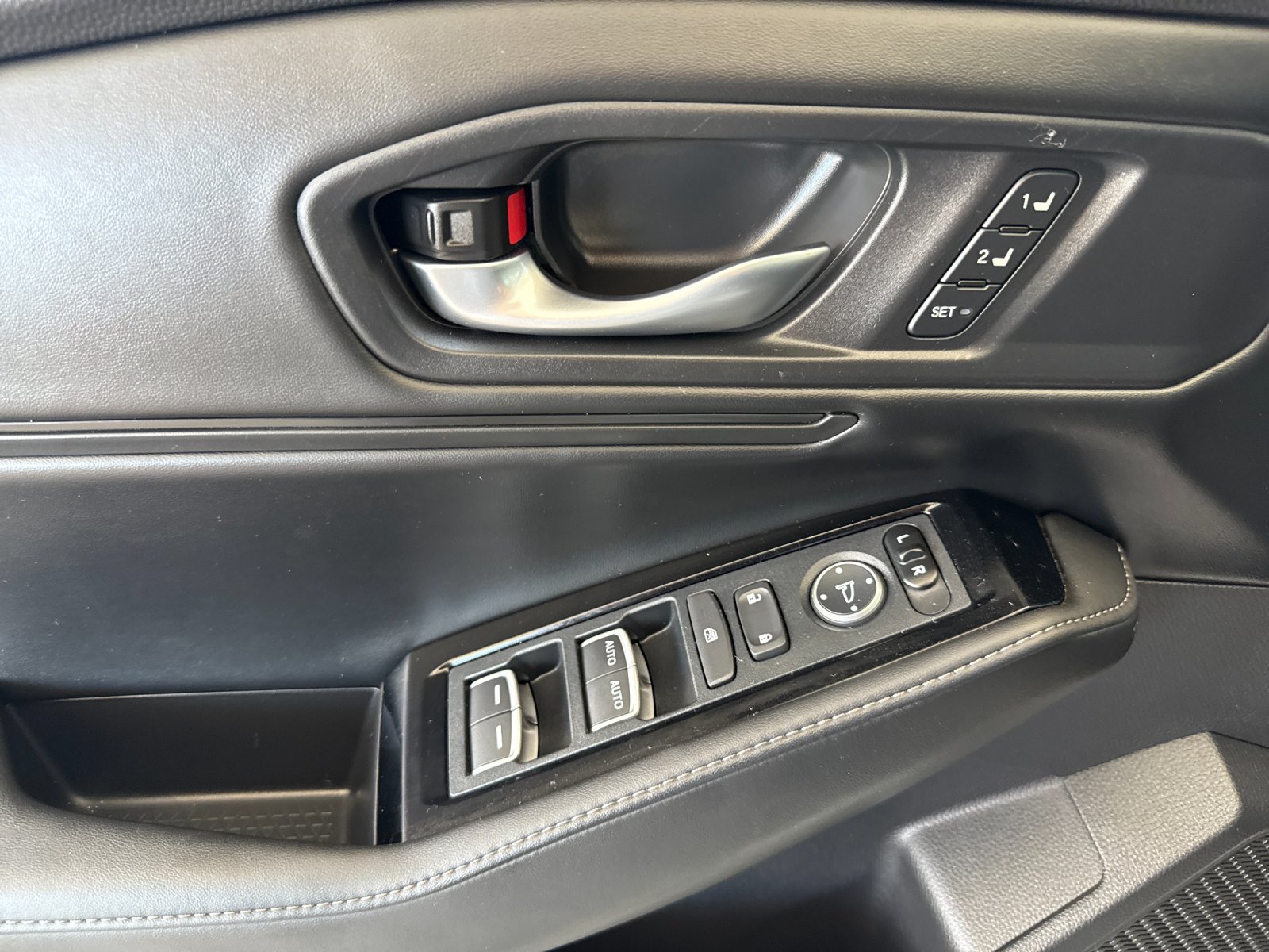 Used 2024  Honda Touring image 10