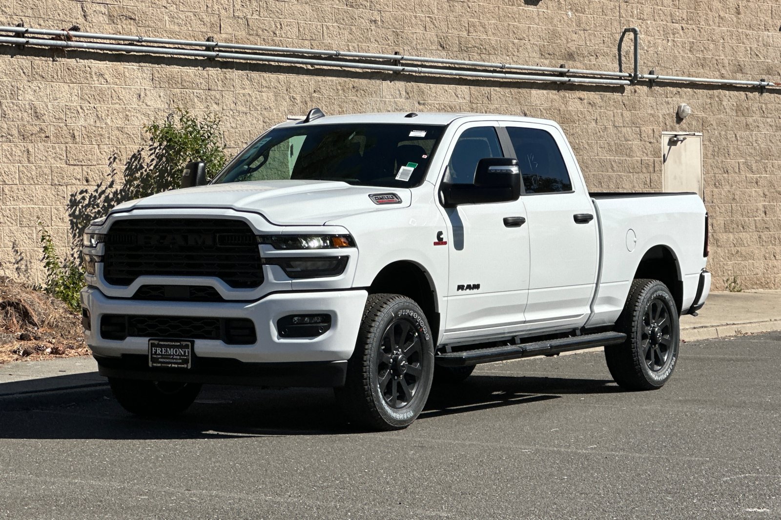 New 2026 Bright White Clear-Coat Exterior Paint RAM Big Horn image 7