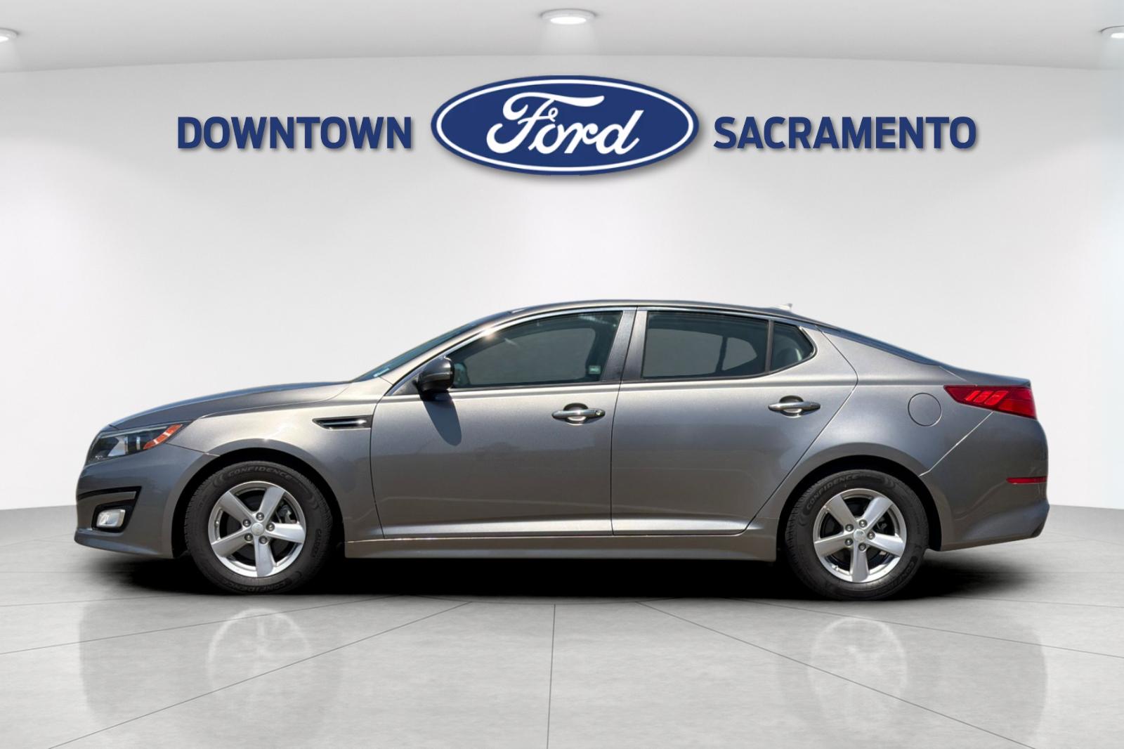 Used 2015 Titanium Silver Kia LX image 6