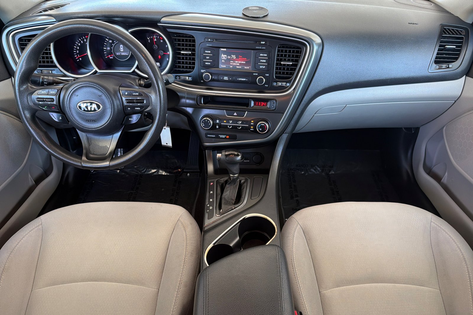 Used 2015 Titanium Silver Kia LX image 3