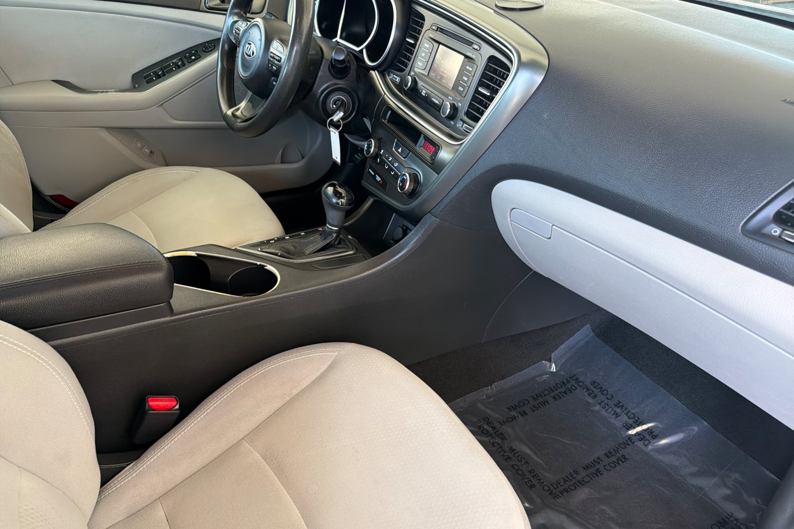 Used 2015 Titanium Silver Kia LX image 16