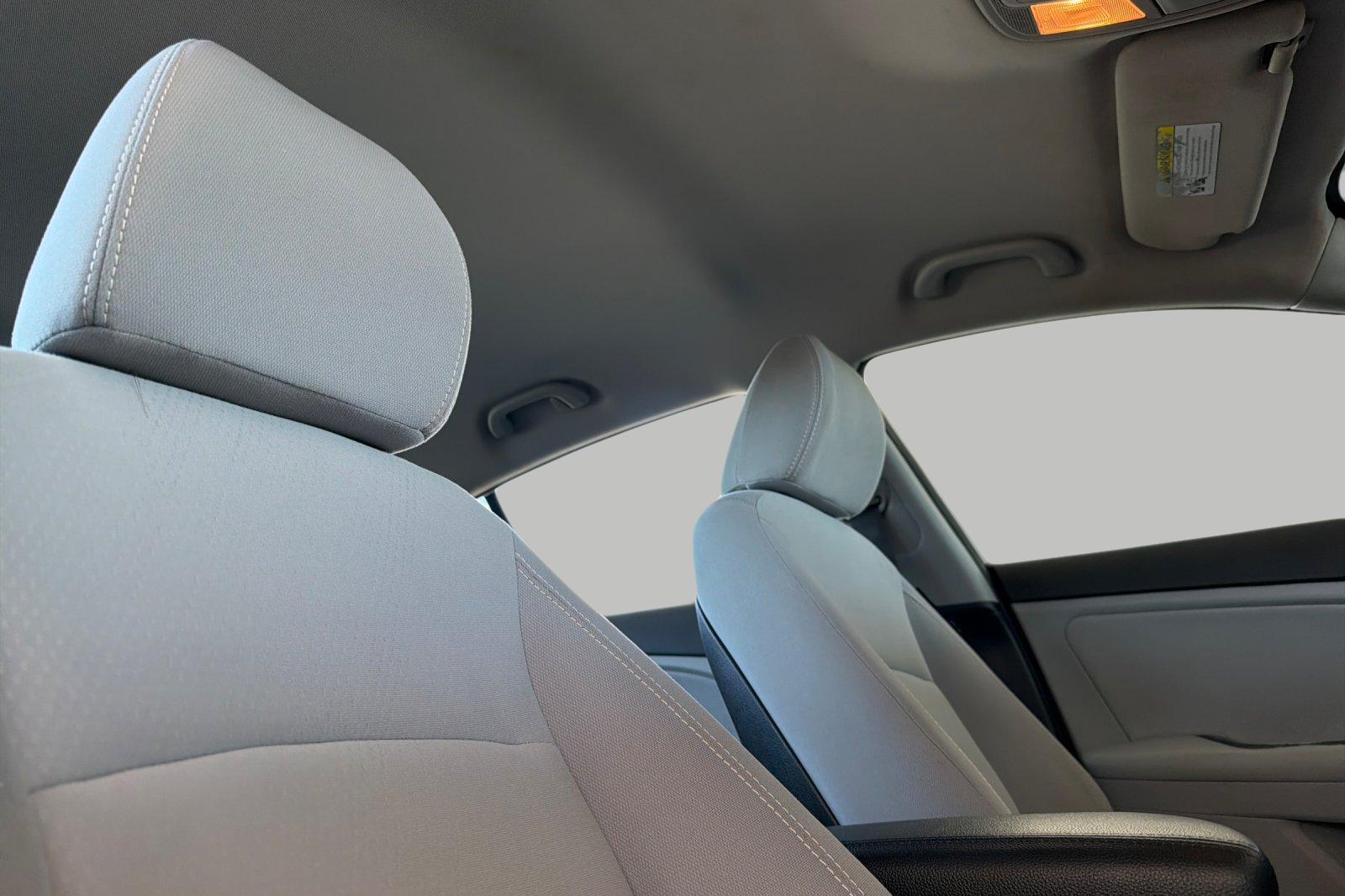 Used 2015 Titanium Silver Kia LX image 17