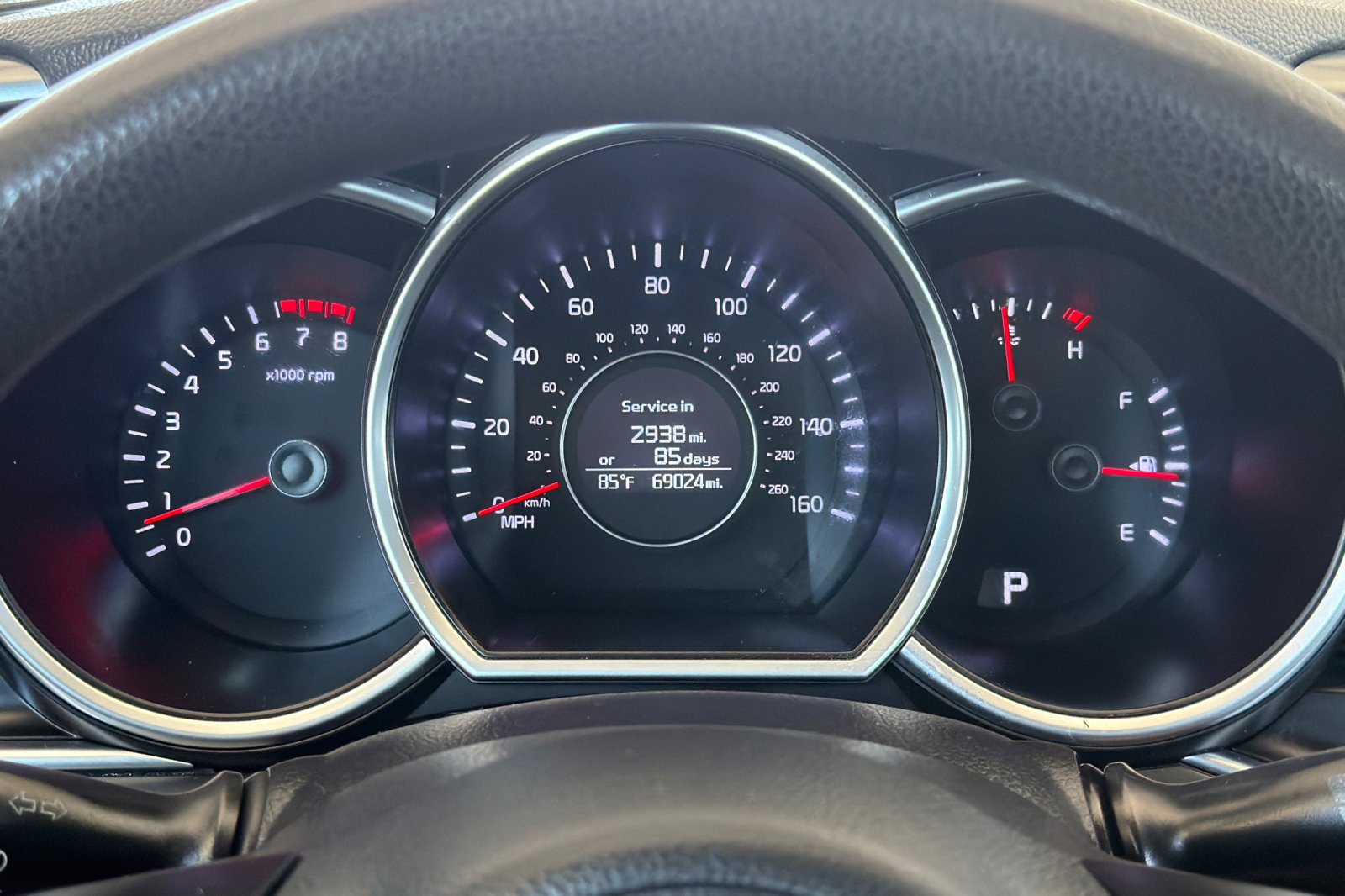 Used 2015 Titanium Silver Kia LX image 22