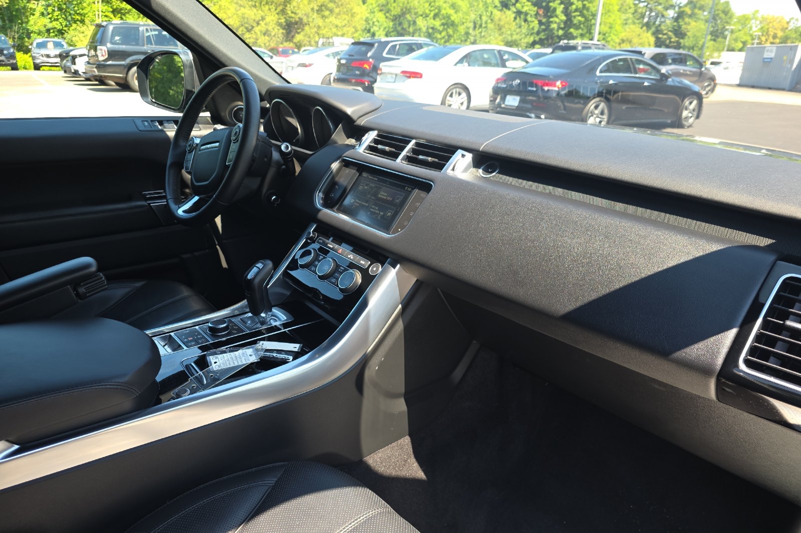 Used 2016 Scotia Gray Land Rover 3.0L V6 Supercharged HSE image 17
