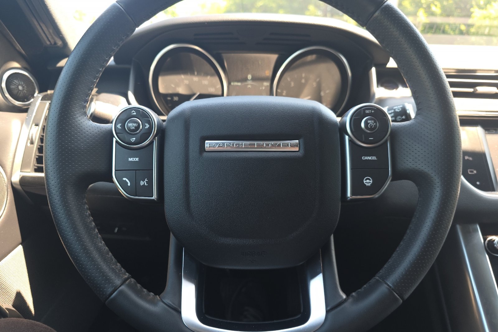 Used 2016 Scotia Gray Land Rover 3.0L V6 Supercharged HSE image 22