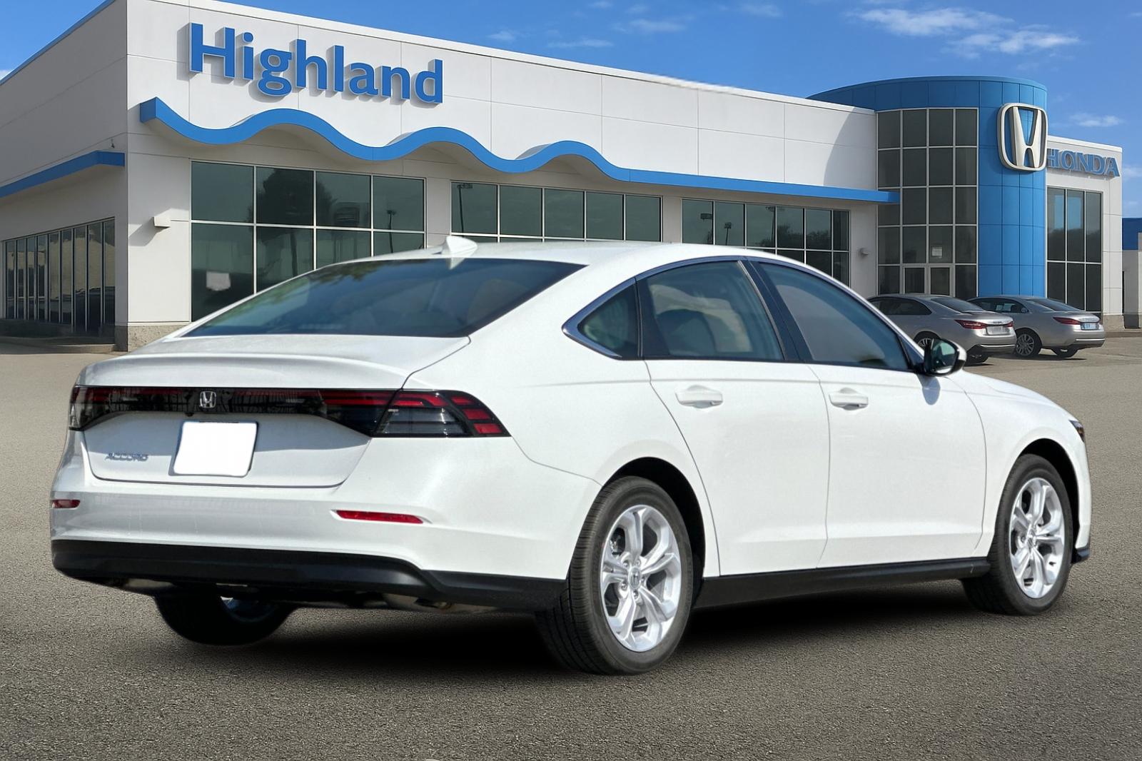 New 2026 Platinum White Pearl Honda LX image 5