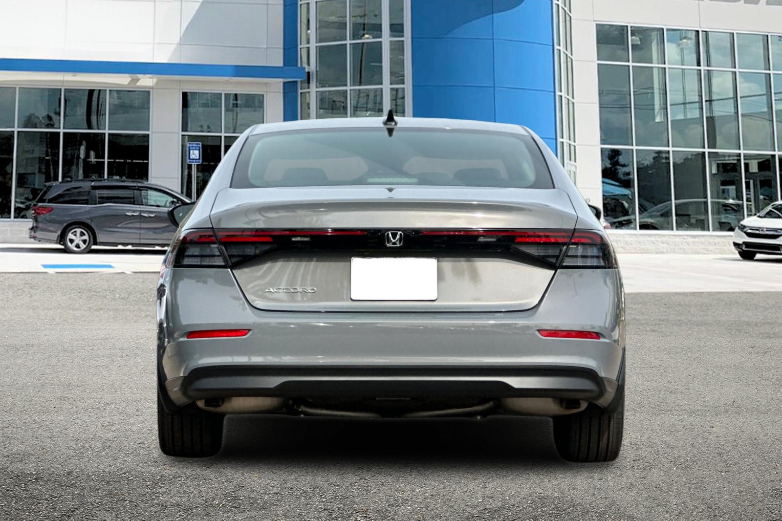 New 2026 Urban Gray Pearl Honda SE image 4