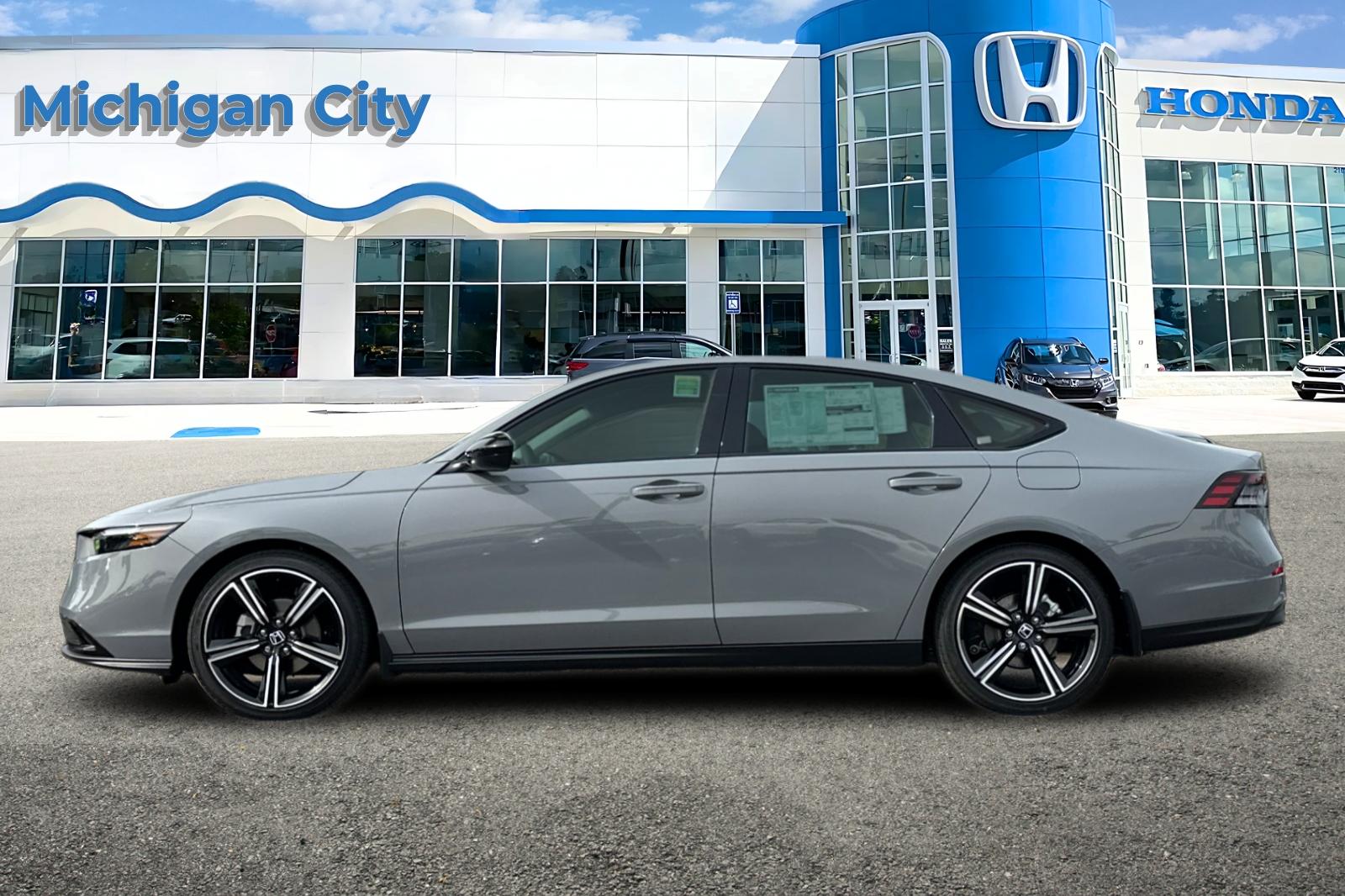 New 2026 Urban Gray Pearl Honda SE image 2