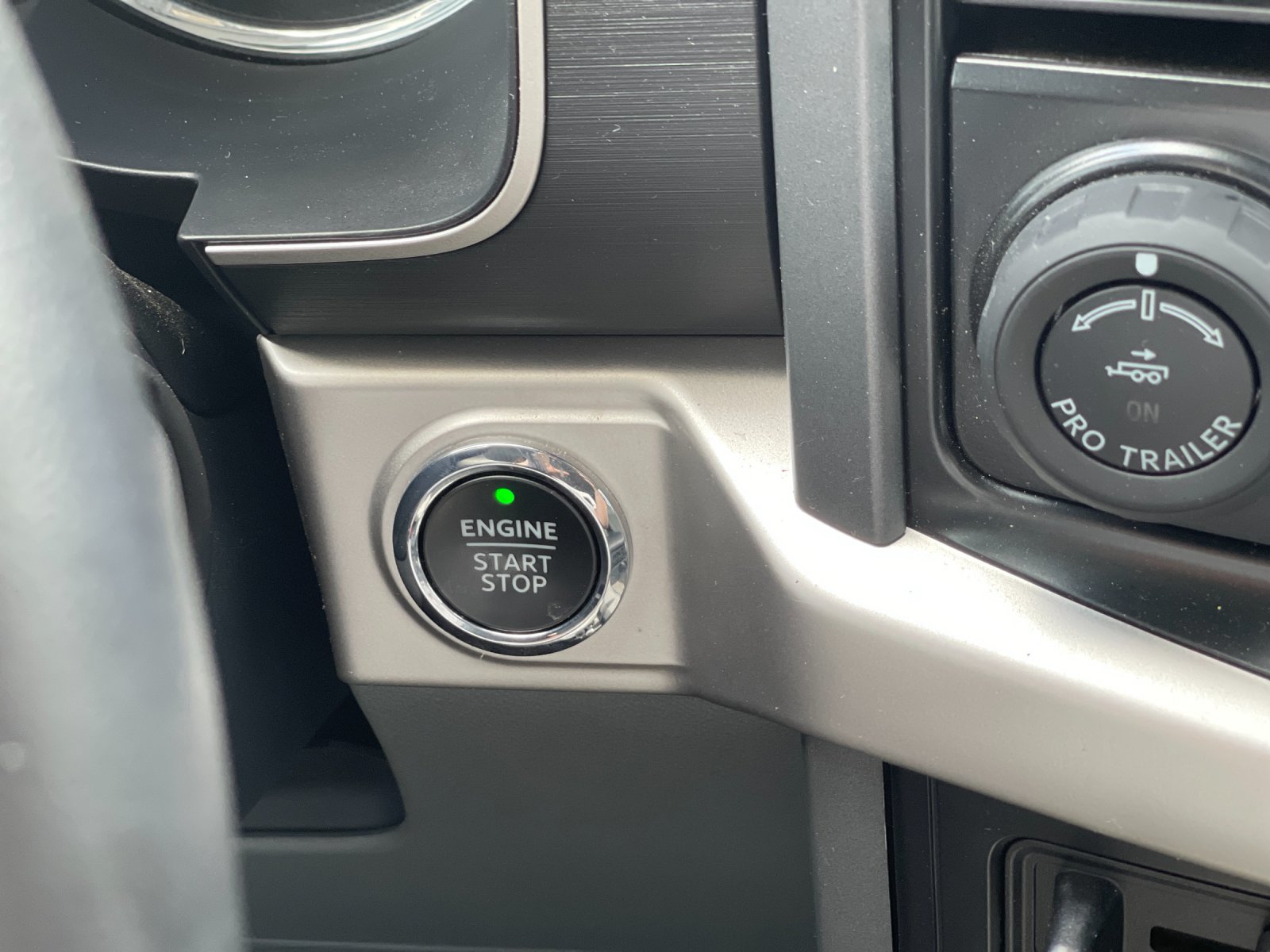 Used 2022 Black Metallic Ford XLT image 24