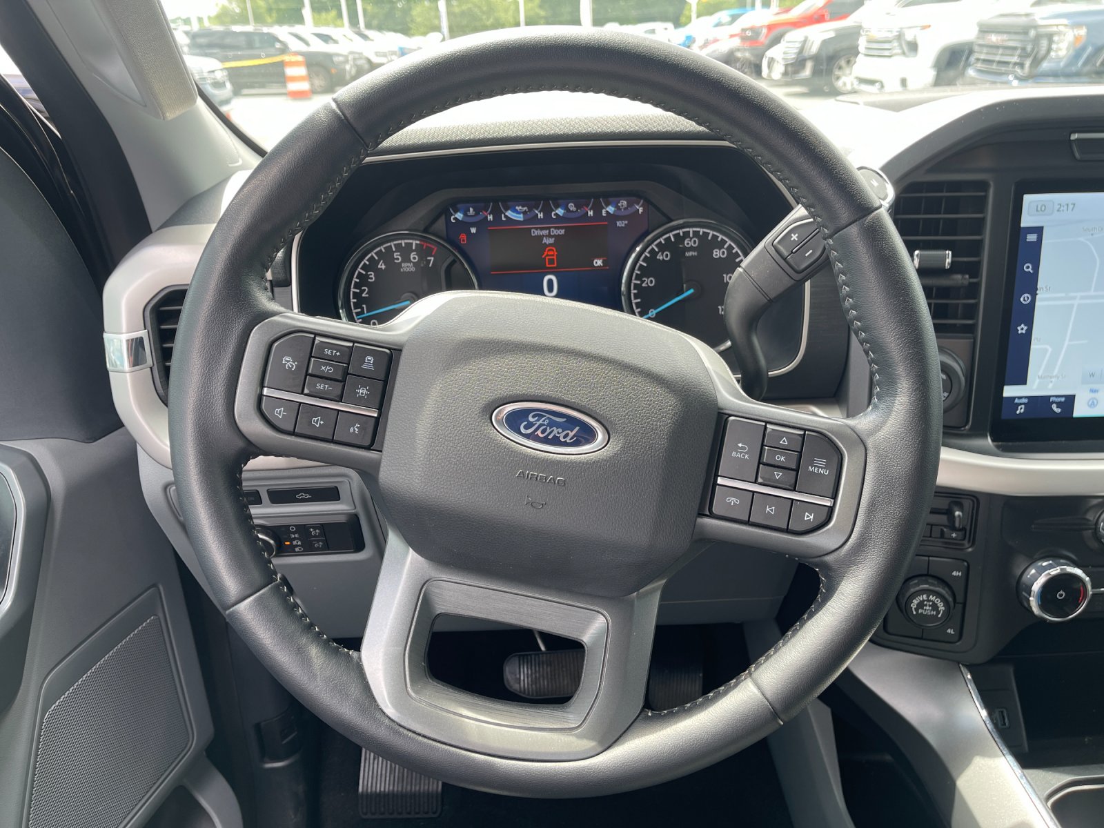 Used 2022 Black Metallic Ford XLT image 25