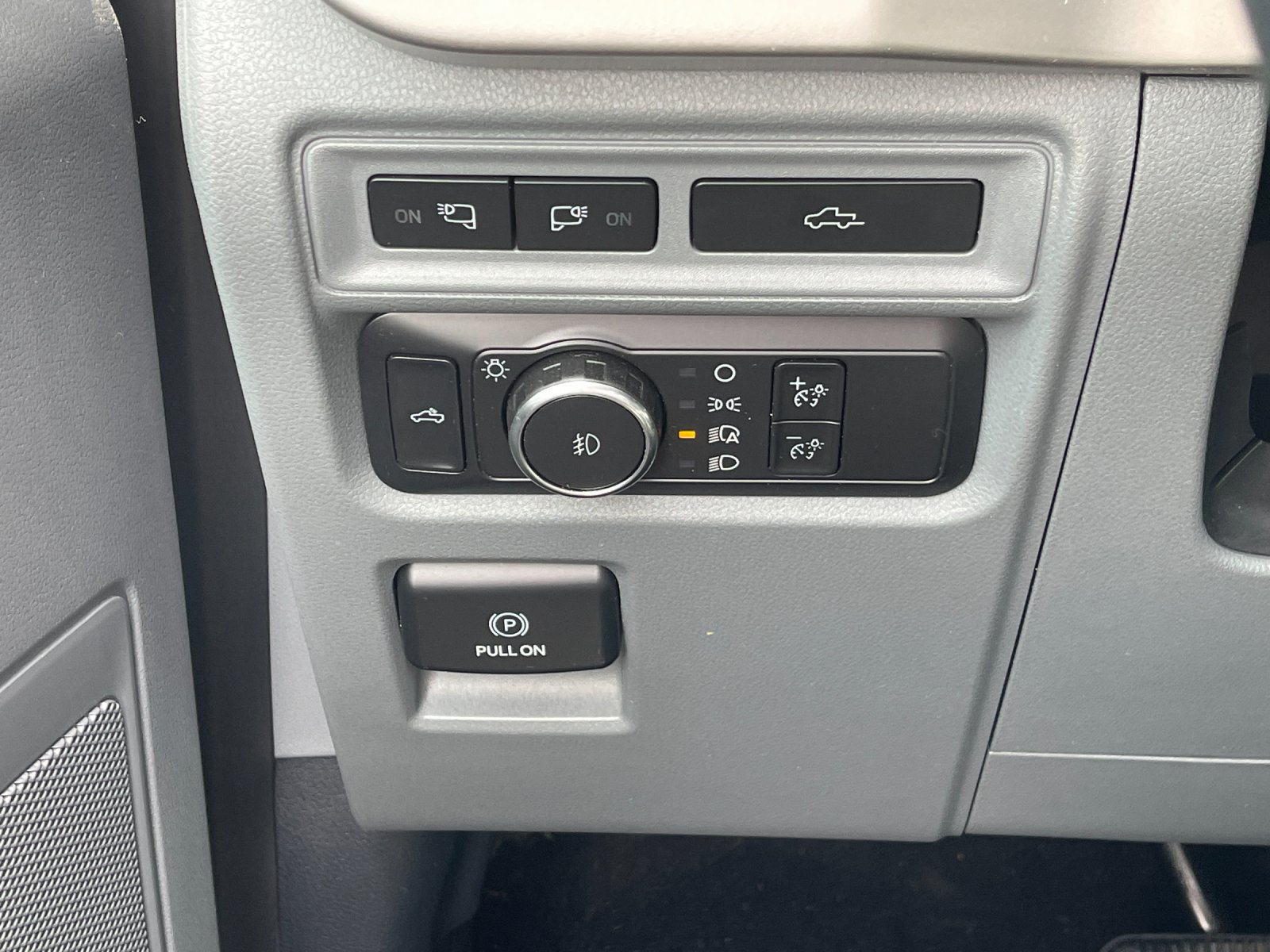 Used 2022 Black Metallic Ford XLT image 30