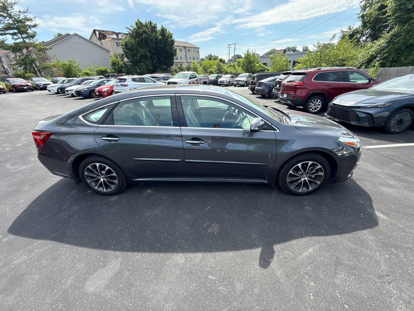 2018 Toyota Avalon XLE Premium's photo