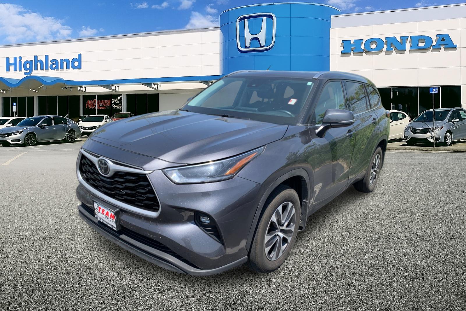 2021 Toyota Highlander XLE 4x4 V6's photo