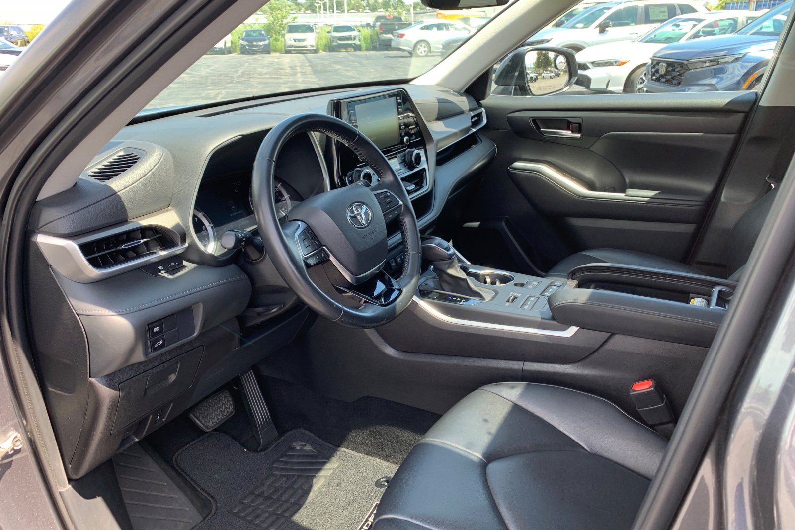 Used 2021 Gray Toyota XLE image 12