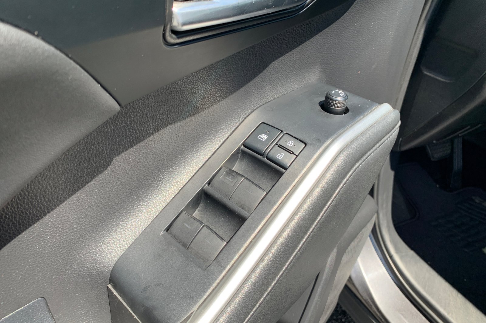 Used 2021 Gray Toyota XLE image 14