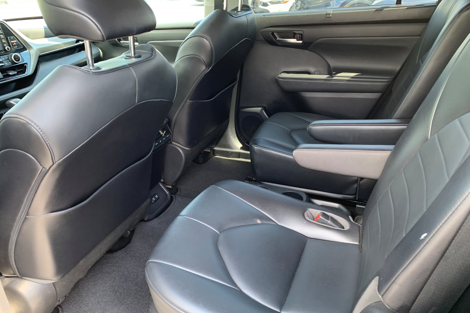 Used 2021 Gray Toyota XLE image 15