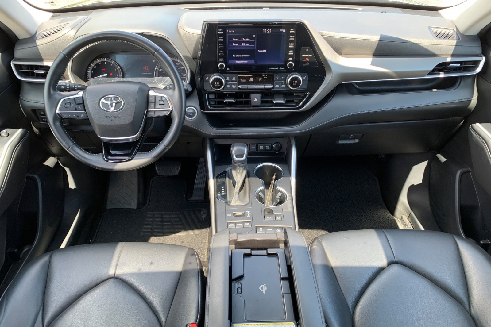 Used 2021 Gray Toyota XLE image 17
