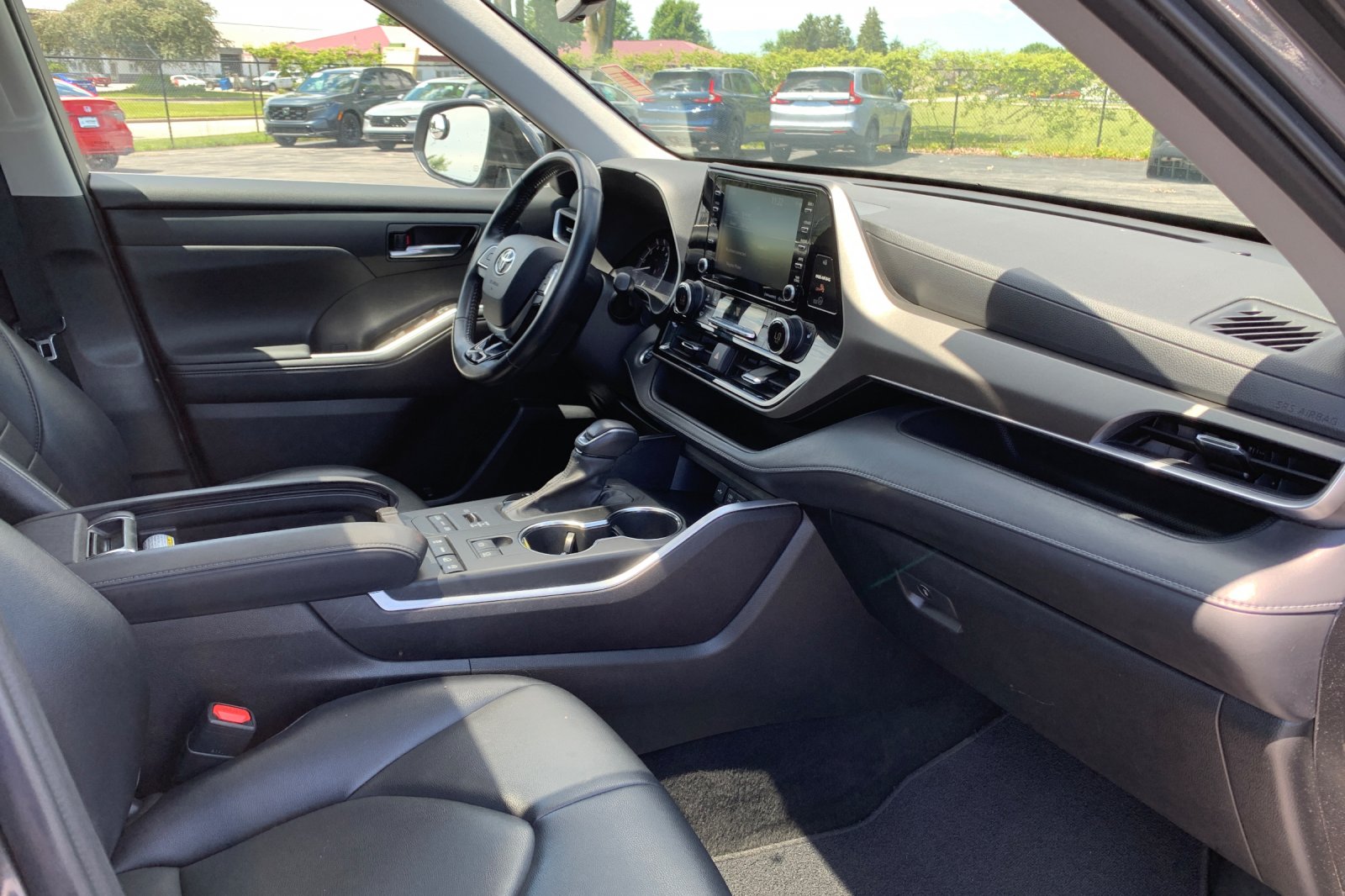 Used 2021 Gray Toyota XLE image 21