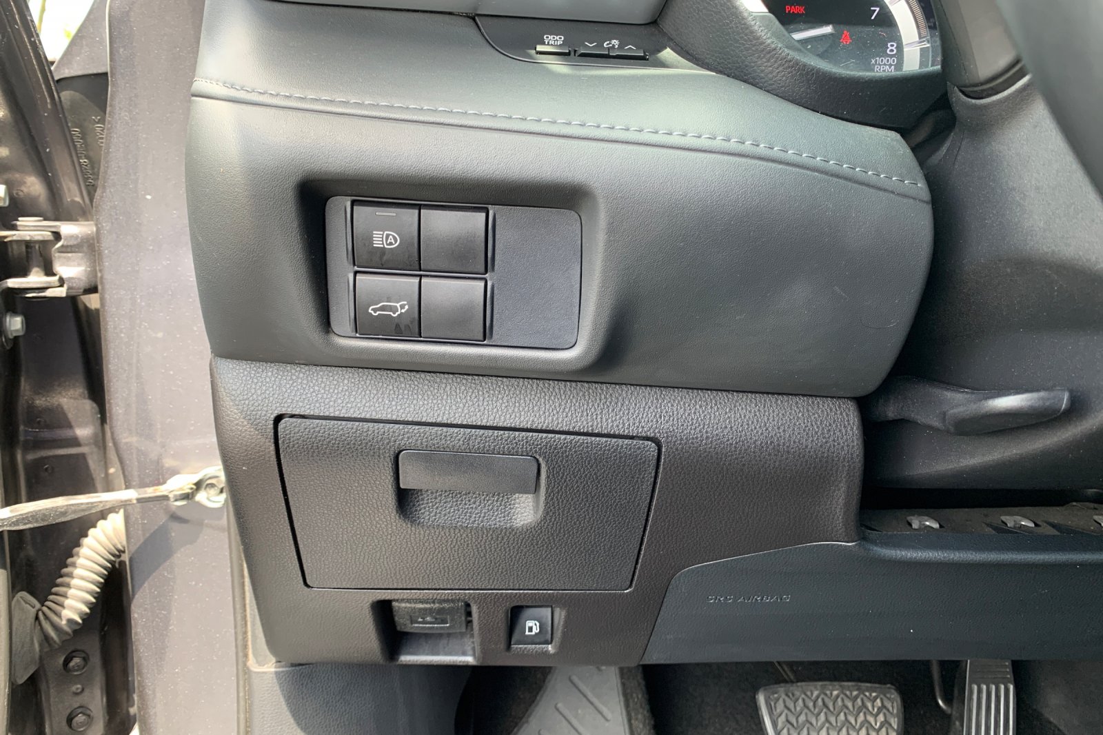 Used 2021 Gray Toyota XLE image 34