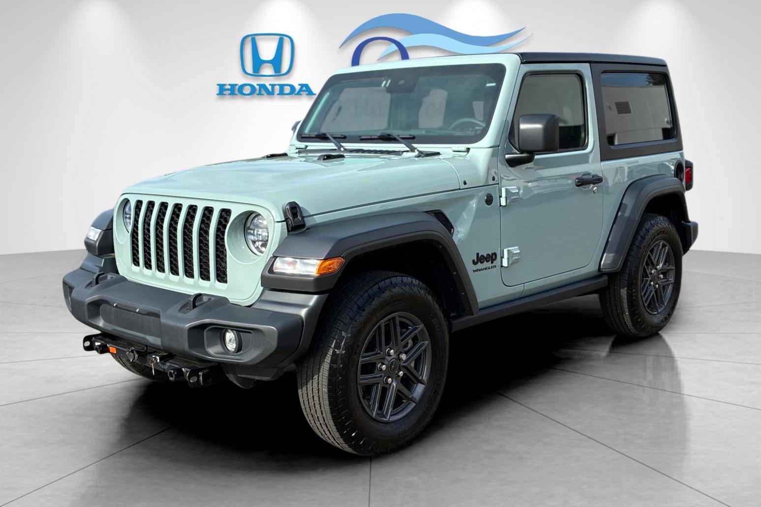 Used 2024 Earl Clearcoat Jeep Sport S image 7